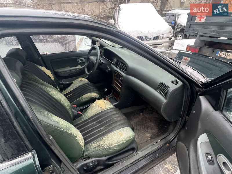 Седан Kia Clarus 1998 в Харькове