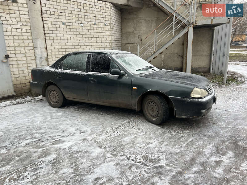 Седан Kia Clarus 1998 в Харькове