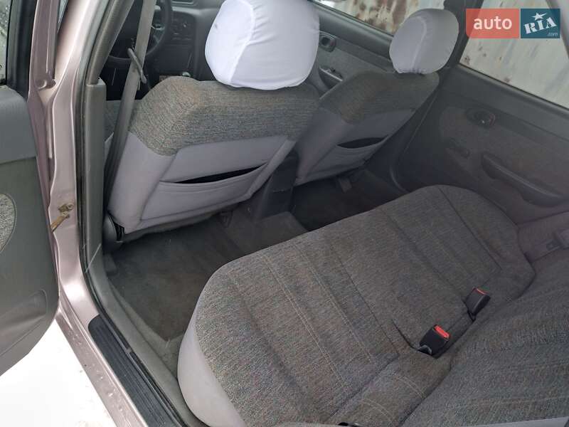 Седан Kia Clarus 1997 в Івано-Франківську