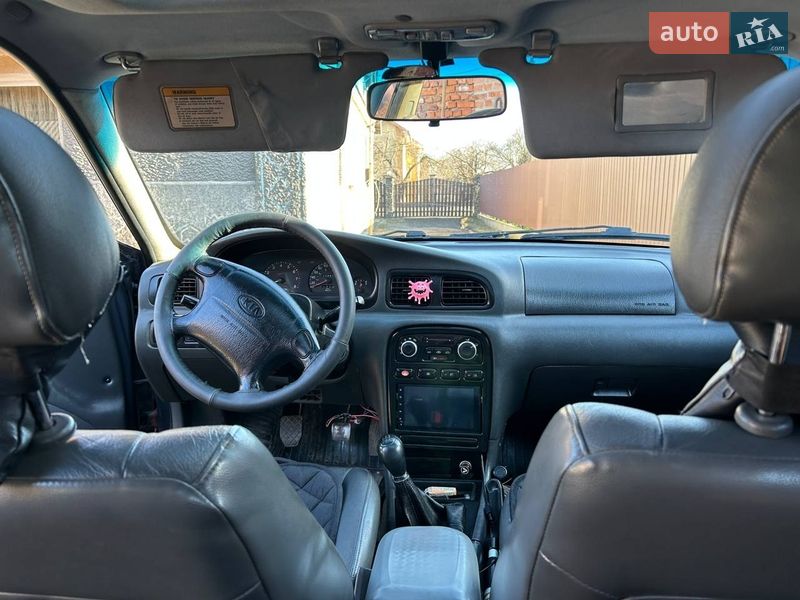 Седан Kia Clarus 1998 в Луцке