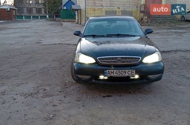 Седан Kia Clarus 1999 в Песчанке