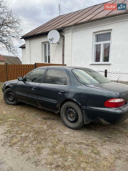 Седан Kia Clarus 1997 в Радивилове