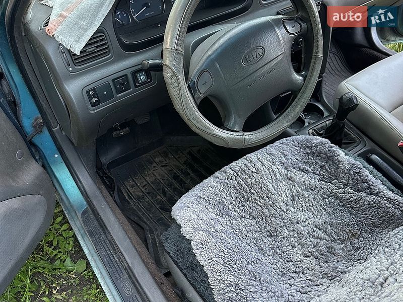 Седан Kia Clarus 1997 в Каменском