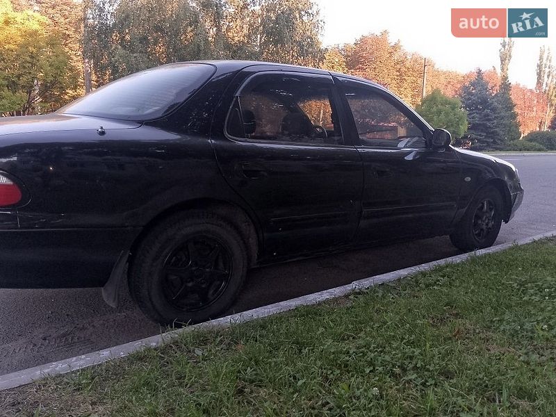 Седан Kia Clarus 1997 в Кременчуці
