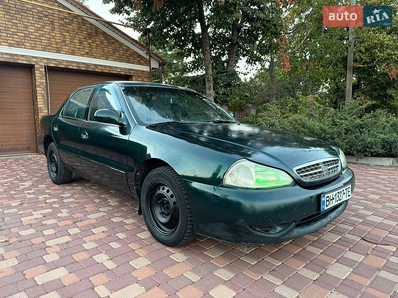 Седан Kia Clarus 1998 в Одессе