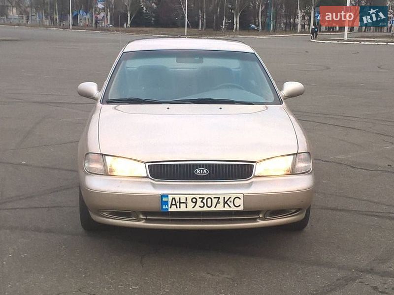 Седан Kia Clarus 1997 в Черкассах