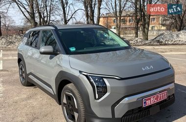 Внедорожник / Кроссовер Kia EV3 2025 в Ровно