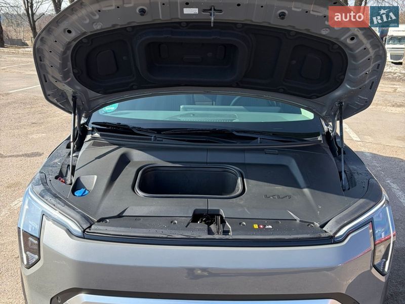 Позашляховик / Кросовер Kia EV3 2025 в Рівному
