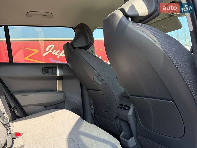 Позашляховик / Кросовер Kia EV3 2025 в Рівному