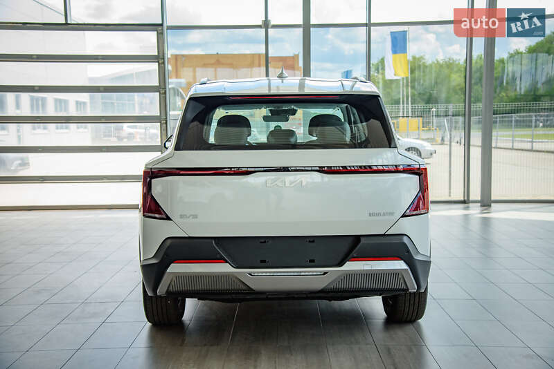 Позашляховик / Кросовер Kia EV5 2024 в Дніпрі