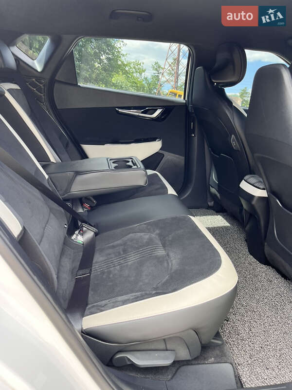Позашляховик / Кросовер Kia EV6 2021 в Києві