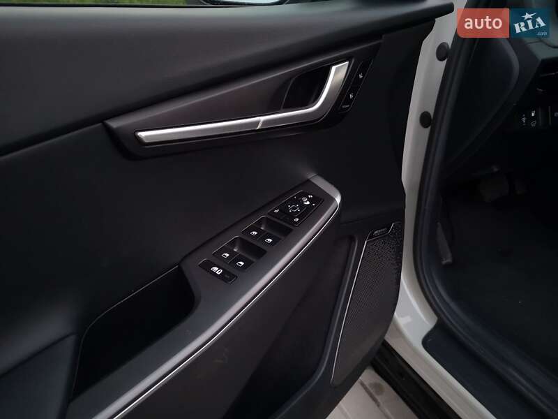 Внедорожник / Кроссовер Kia EV6 2022 в Луцке