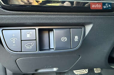 Позашляховик / Кросовер Kia EV6 2024 в 