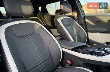Позашляховик / Кросовер Kia EV6 2024 в 