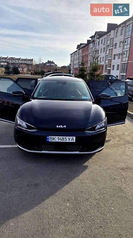 Позашляховик / Кросовер Kia EV6 2023 в 