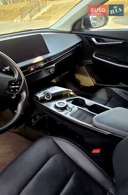 Позашляховик / Кросовер Kia EV6 2023 в 