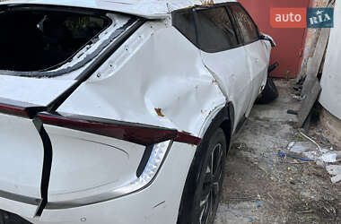 Позашляховик / Кросовер Kia EV6 2022 в 