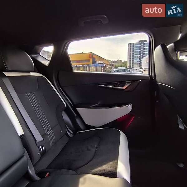 Внедорожник / Кроссовер Kia EV6 2023 в Луцке фото 15 Внедорожник / Кроссовер Kia EV6 2023 в Луцке