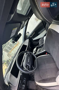 Внедорожник / Кроссовер Kia EV6 2022 в 