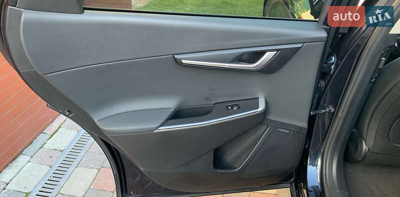 Внедорожник / Кроссовер Kia EV6 2022 в Ивано-Франковске