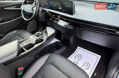 Позашляховик / Кросовер Kia EV6 2023 в  фото 38 Позашляховик / Кросовер Kia EV6 2023 в