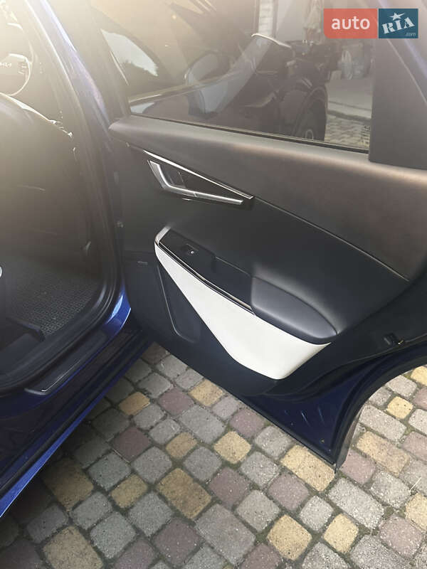 Позашляховик / Кросовер Kia EV6 2022 в Львові фото 10 Позашляховик / Кросовер Kia EV6 2022 в Львові