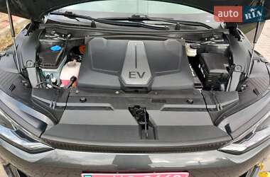 Внедорожник / Кроссовер Kia EV6 2022 в 