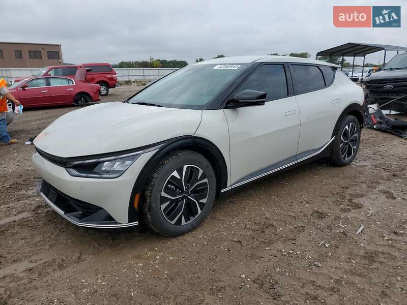 Позашляховик / Кросовер Kia EV6 2024 в 