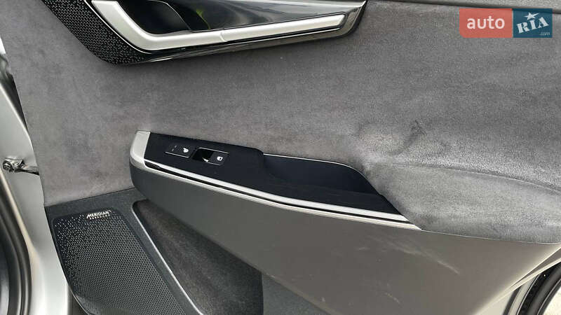 Позашляховик / Кросовер Kia EV6 2023 в Дрогобичі фото 70 Позашляховик / Кросовер Kia EV6 2023 в Дрогобичі