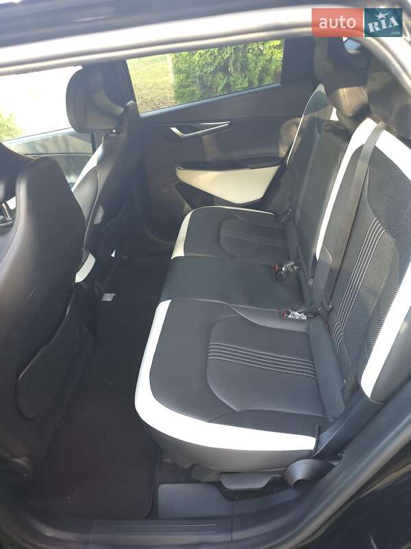 Позашляховик / Кросовер Kia EV6 2023 в Рівному фото 13 Позашляховик / Кросовер Kia EV6 2023 в Рівному