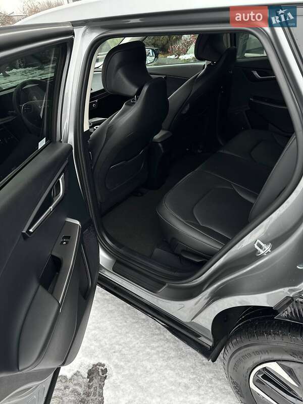 Позашляховик / Кросовер Kia EV6 2024 в Рівному