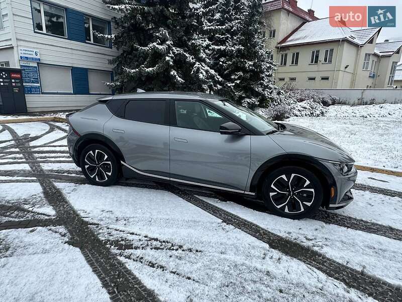 Позашляховик / Кросовер Kia EV6 2024 в Рівному