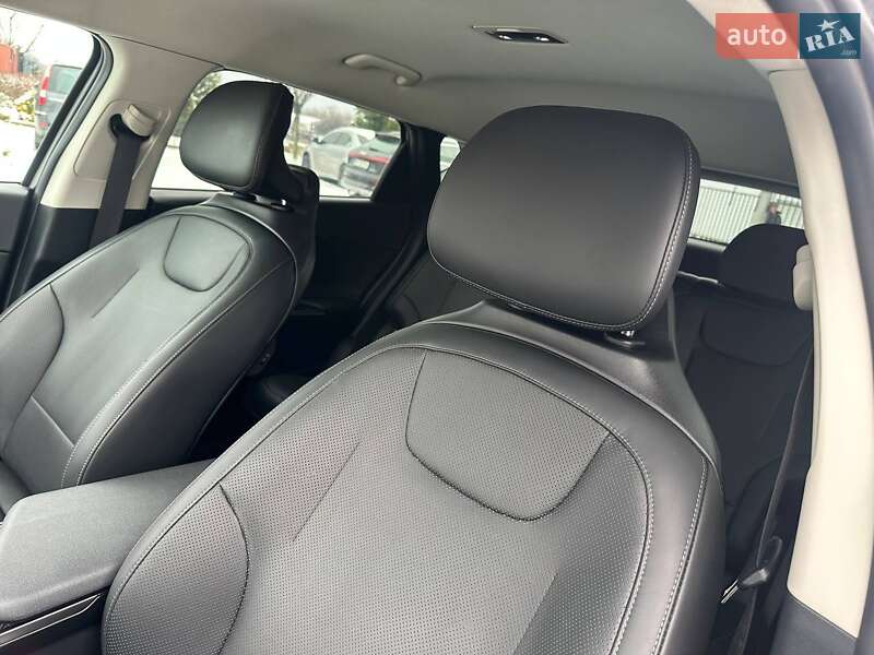 Позашляховик / Кросовер Kia EV6 2024 в Рівному
