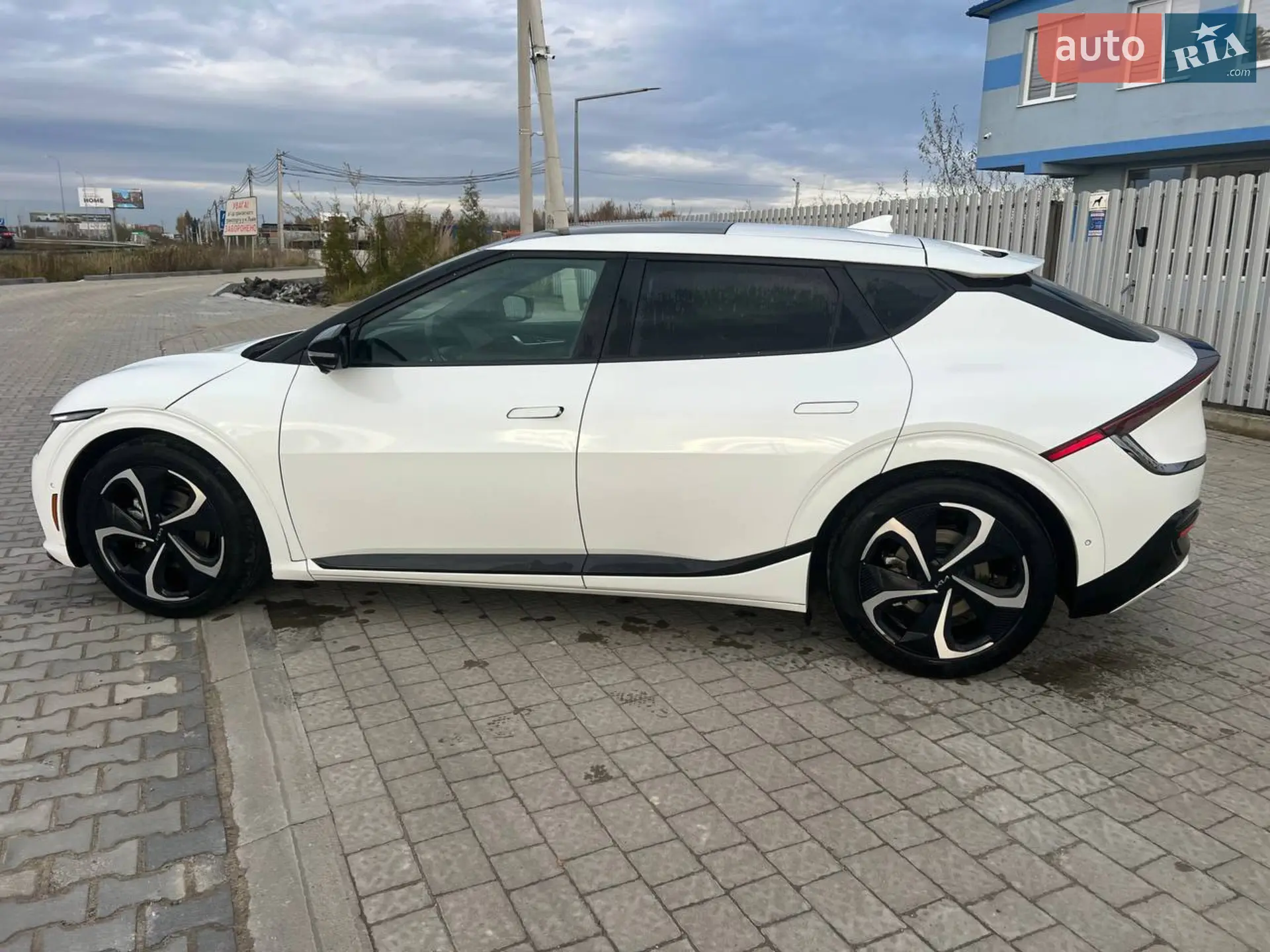 2022 Kia EV6 - мініатюра 9