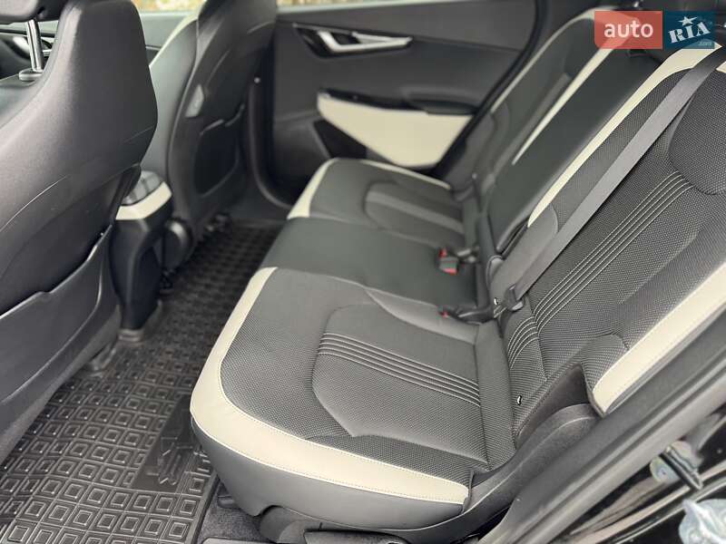 Позашляховик / Кросовер Kia EV6 2024 в Рівному
