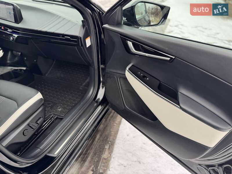 Позашляховик / Кросовер Kia EV6 2024 в Рівному