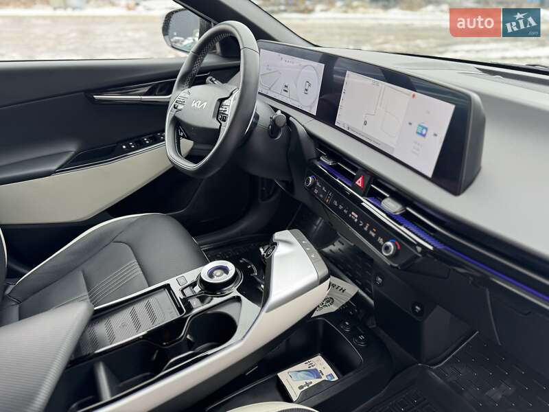 Позашляховик / Кросовер Kia EV6 2024 в Рівному