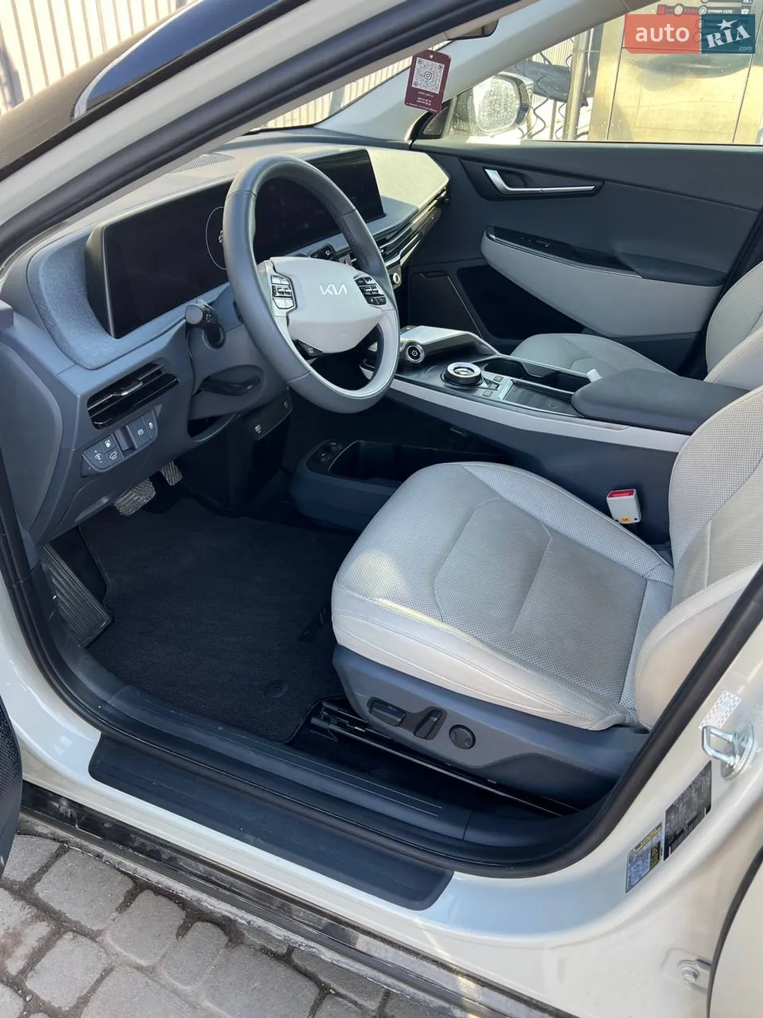 2022 Kia EV6 - мініатюра 8