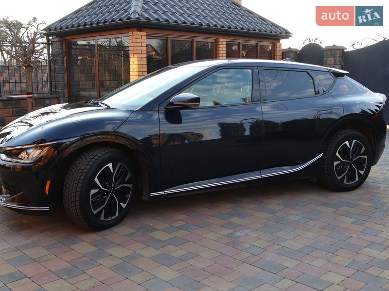Позашляховик / Кросовер Kia EV6 2023 в Рівному