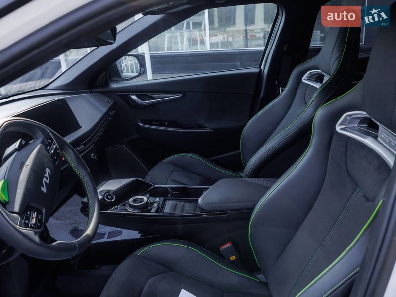 Внедорожник / Кроссовер Kia EV6 2024 в Снятине