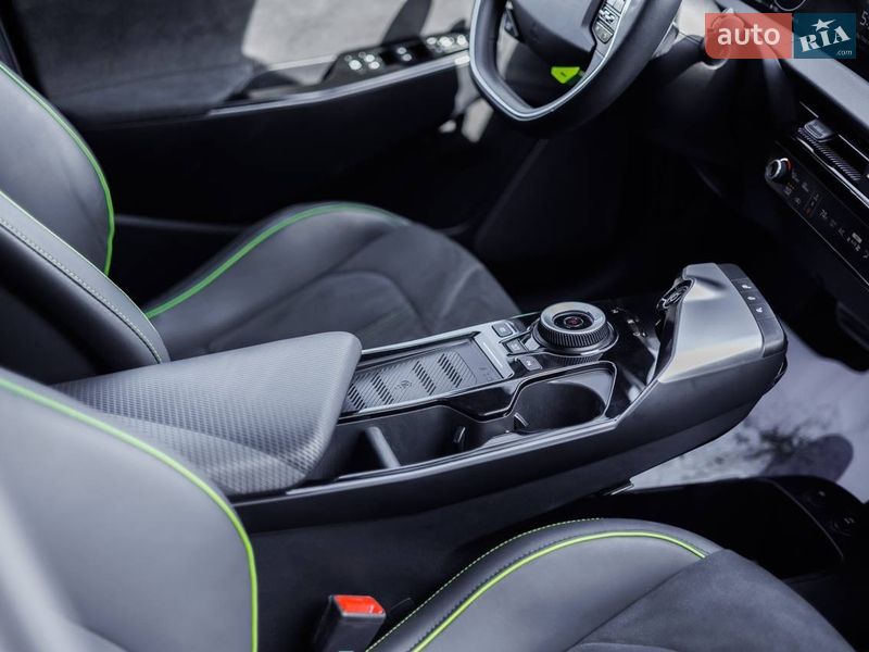 Внедорожник / Кроссовер Kia EV6 2024 в Снятине