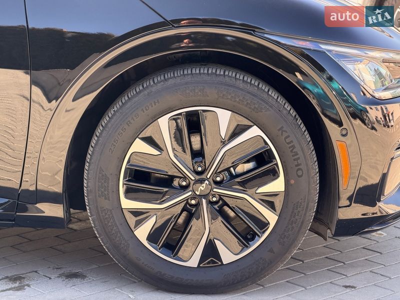 Внедорожник / Кроссовер Kia EV6 2024 в Ровно