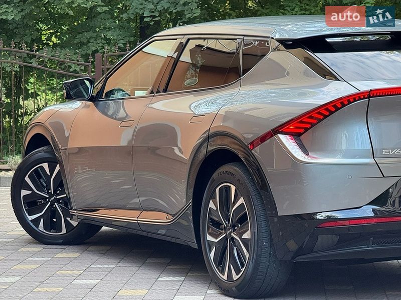 Внедорожник / Кроссовер Kia EV6 2023 в Дрогобыче