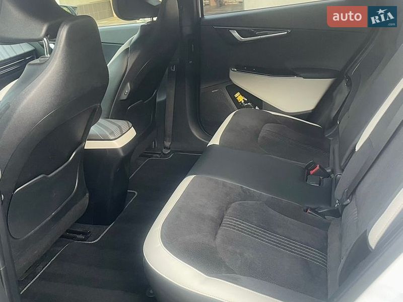 Позашляховик / Кросовер Kia EV6 2021 в Радехові