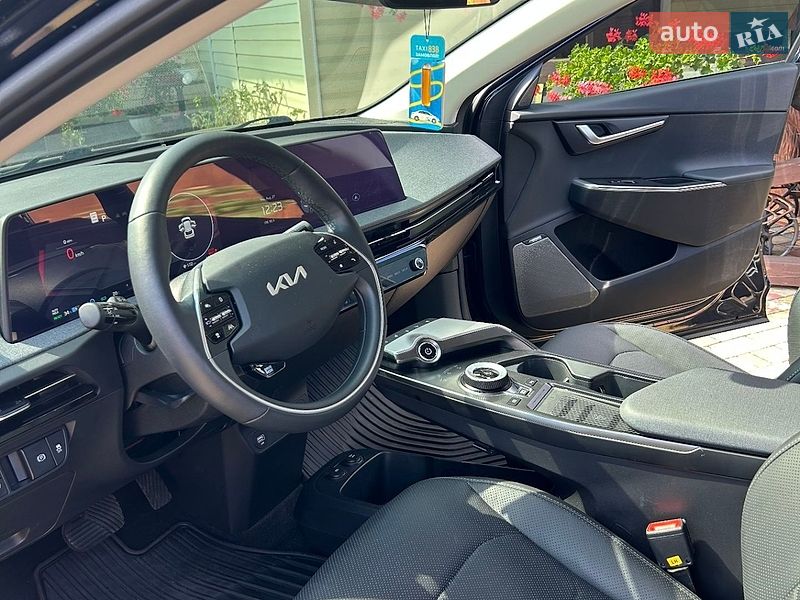 Позашляховик / Кросовер Kia EV6 2023 в Стрию