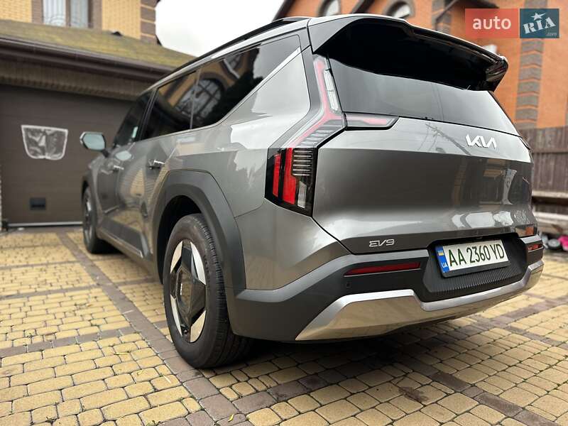 Позашляховик / Кросовер Kia EV9 2023 в Києві