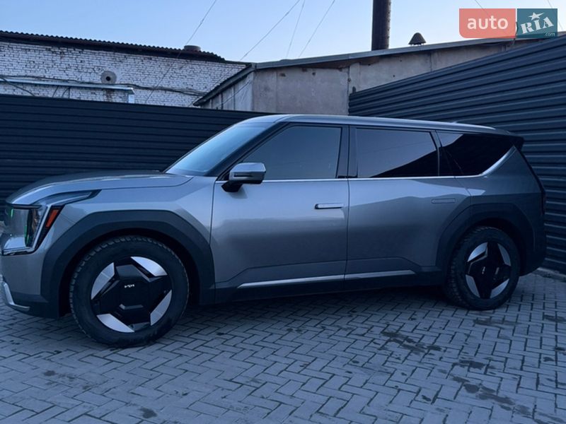 Позашляховик / Кросовер Kia EV9 2023 в Івано-Франківську