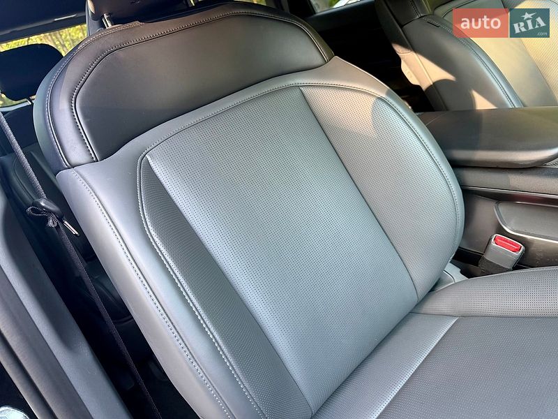 Внедорожник / Кроссовер Kia EV9 2024 в Дрогобыче