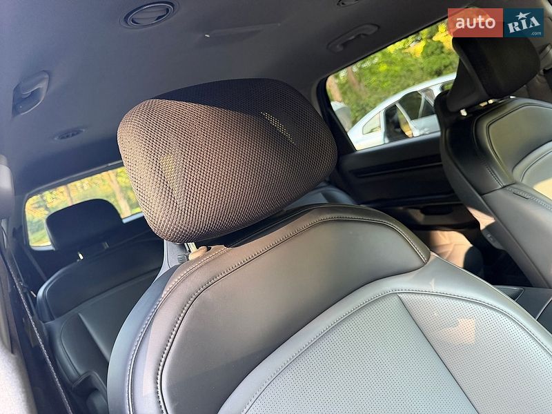 Внедорожник / Кроссовер Kia EV9 2024 в Дрогобыче