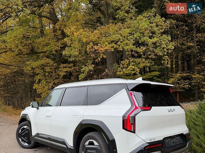 Позашляховик / Кросовер Kia EV9 2025 в Бориславі